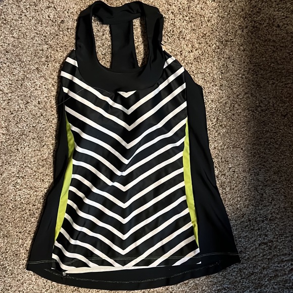 Cycling bundle : Gore & Moxie in NWT and EUC condition tops size small jacket xs - Picture 2 of 9